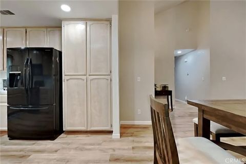 Tiny photo for 1947 Shadow Park Dr, Turlock, CA 95380 (MLS # MC25275042)