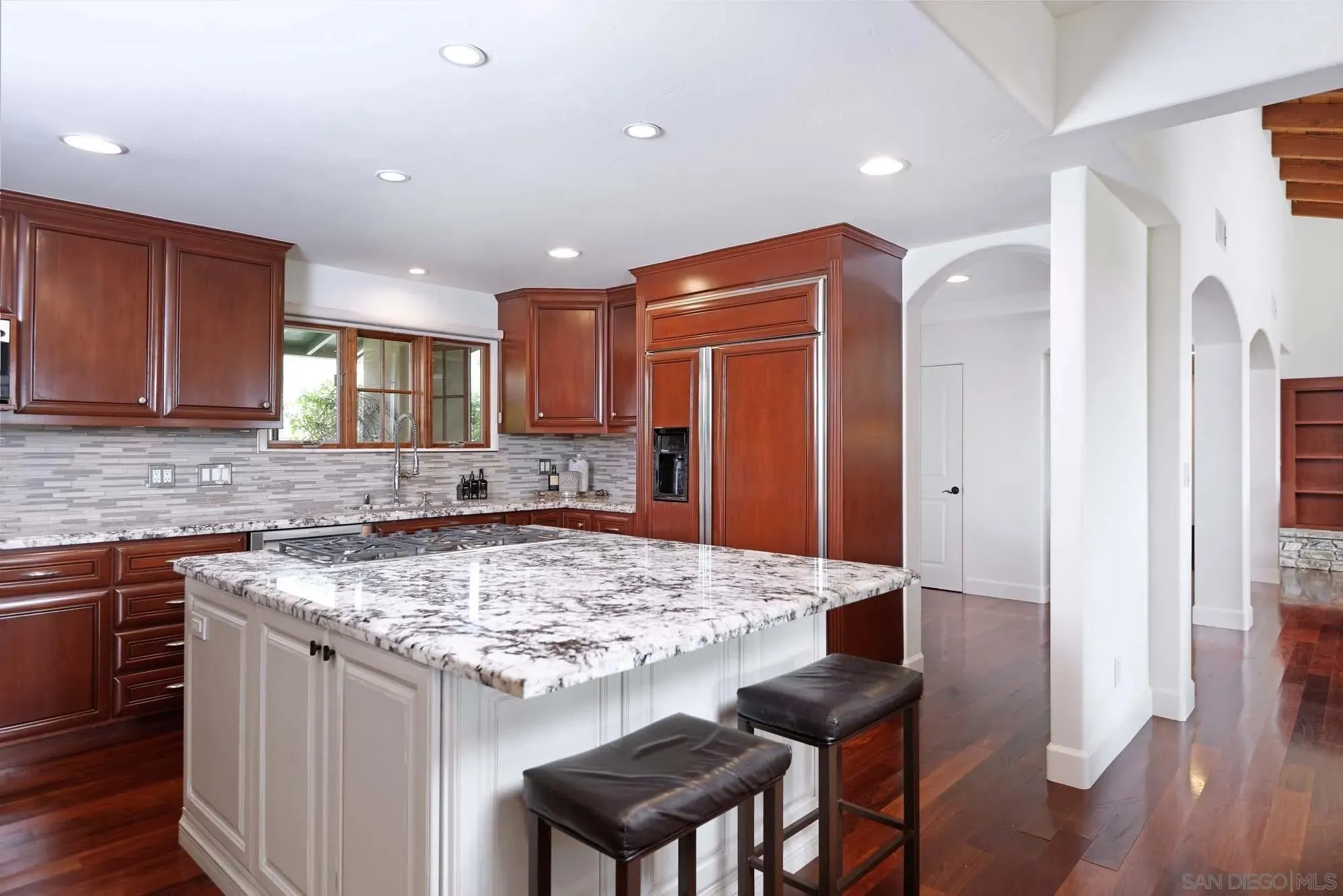 La Jolla, California 92037, United States, 3 Bedrooms Bedrooms, ,3 BathroomsBathrooms,Residential,Active,193653