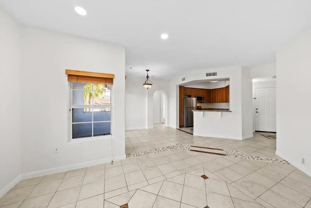 Photo of 2707 Lake Pointe Dr #204, Spring Valley, CA 91977 (MLS # NDP2509914)