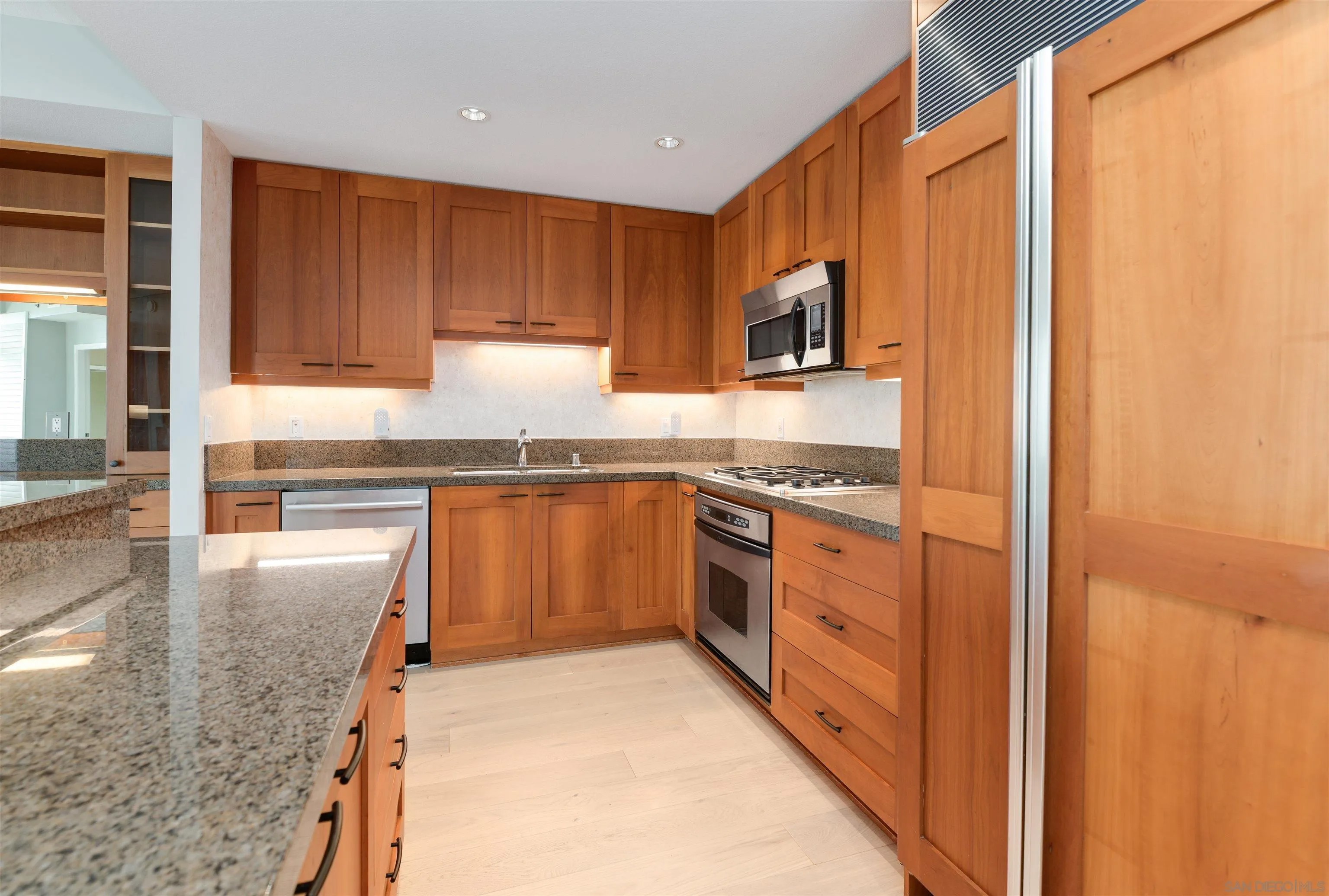 700 W W Harbor Dr 1805