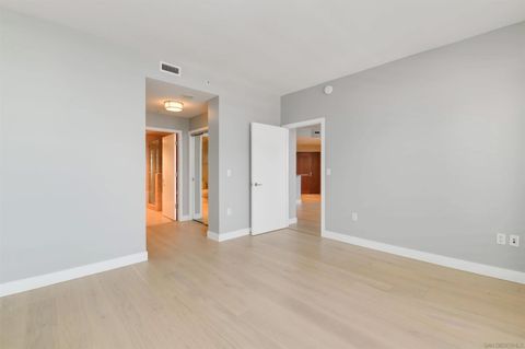 Tiny photo for 700 W Harbor Dr #1805, San Diego, CA 92101 (MLS # 250044714)