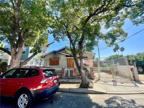 Tiny photo for 5164 Romaine Street, Los Angeles, CA 90029 (MLS # TR25246513)