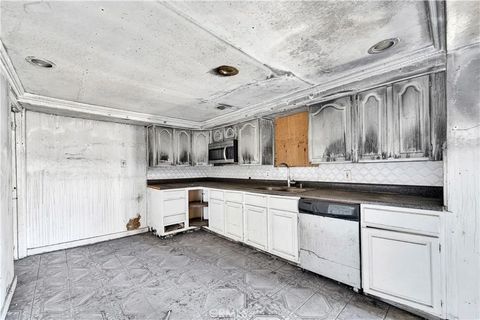 Tiny photo for 5164 Romaine Street, Los Angeles, CA 90029 (MLS # TR25246513)