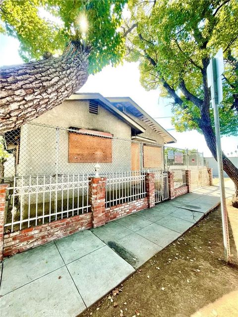 Tiny photo for 5164 Romaine Street, Los Angeles, CA 90029 (MLS # TR25246513)