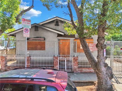 Tiny photo for 5164 Romaine Street, Los Angeles, CA 90029 (MLS # TR25246513)