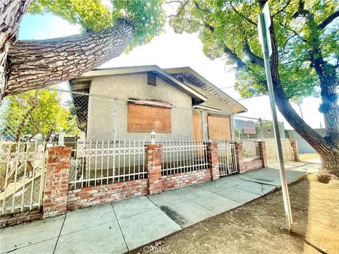 Tiny photo for 5164 Romaine Street, Los Angeles, CA 90029 (MLS # TR25246513)