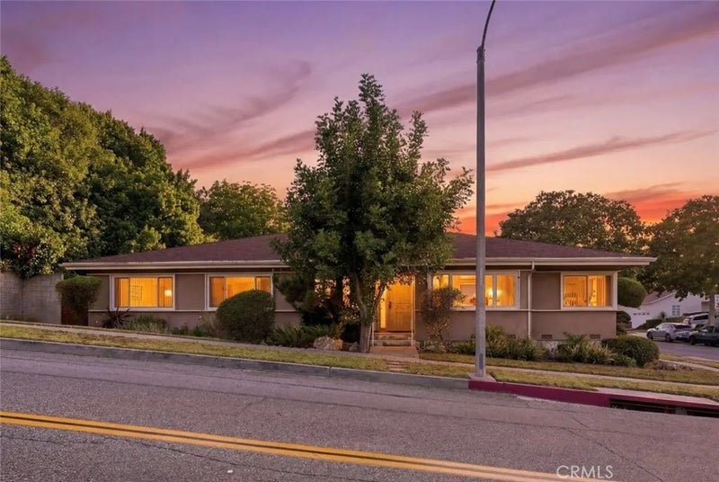 4715 Presidio