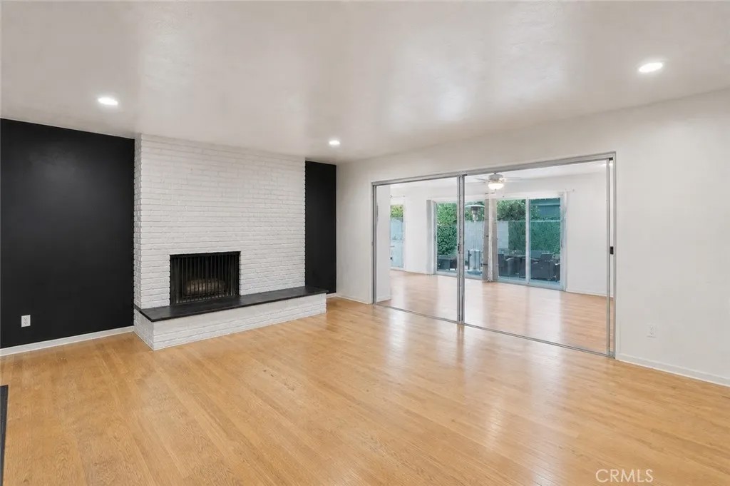 4715 Presidio
