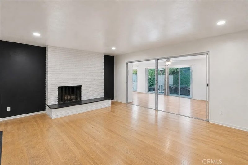 4715 Presidio