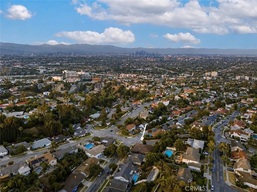 4715 Presidio
