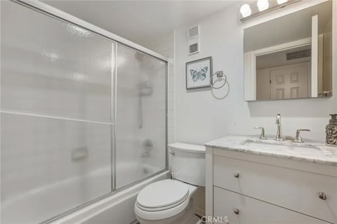 Tiny photo for 345 Pioneer Drive #501, Glendale, CA 91203 (MLS # SR25245436)