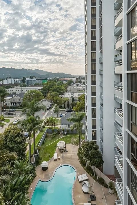 Tiny photo for 345 Pioneer Drive #501, Glendale, CA 91203 (MLS # SR25245436)