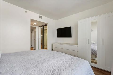 Tiny photo for 345 Pioneer Drive #501, Glendale, CA 91203 (MLS # SR25245436)