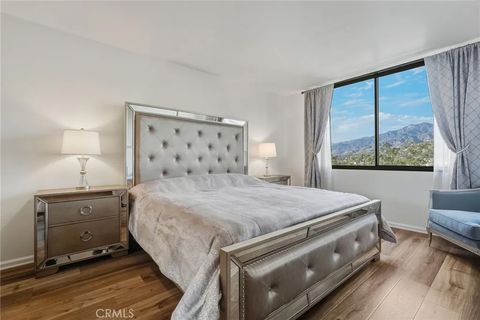 Tiny photo for 345 Pioneer Drive #501, Glendale, CA 91203 (MLS # SR25245436)