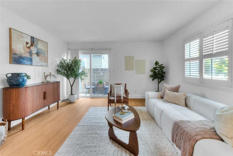 353 N Colorado 101