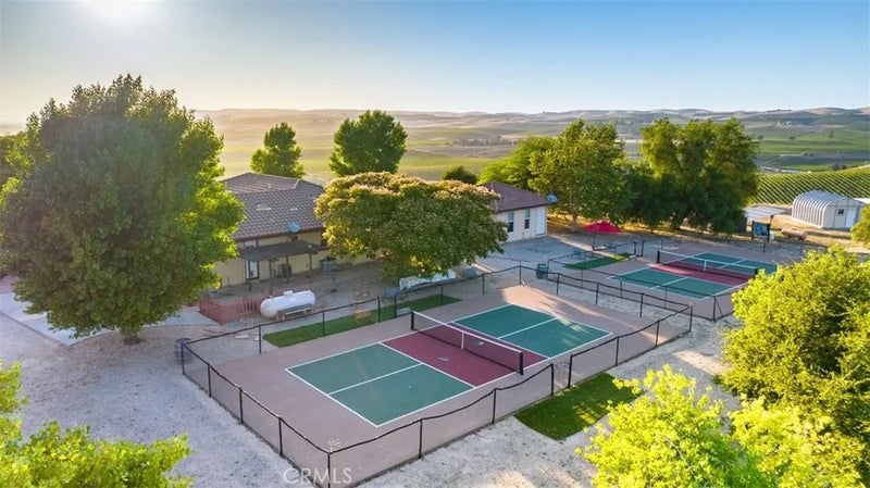 6130 Buckhorn Ridge