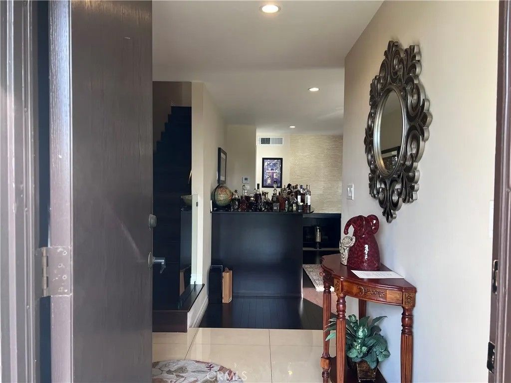 Photo of 7767 Via Rosa Maria, Burbank, CA 91504 (MLS # GD25264939)