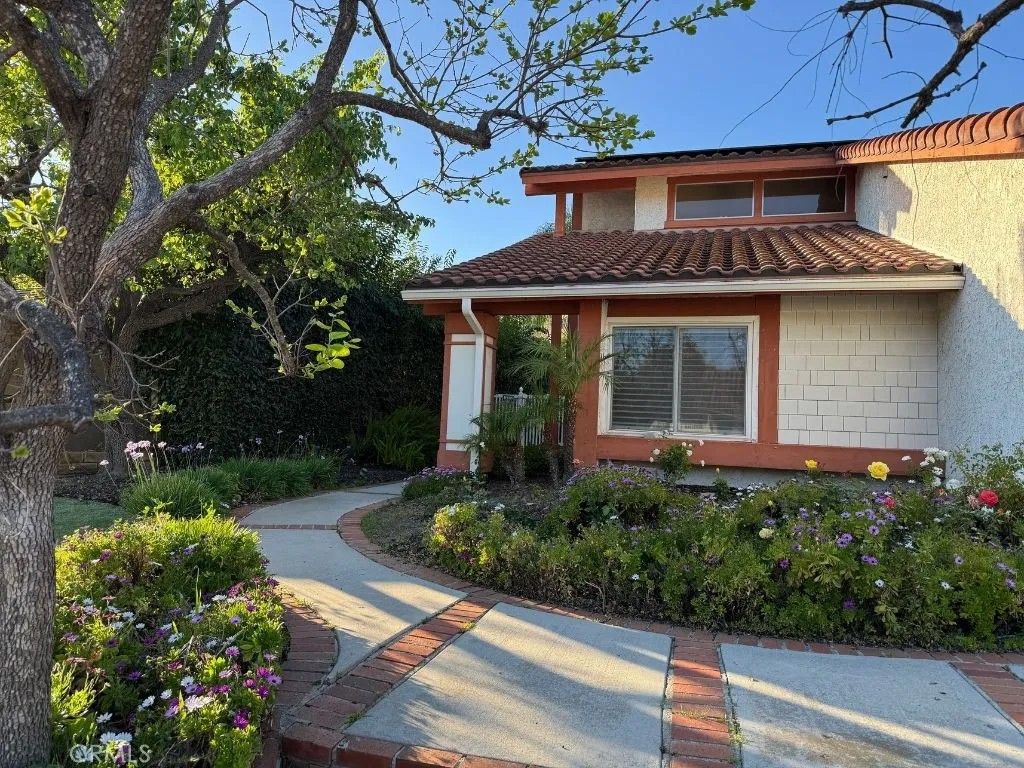 Photo of 753 Rushing Creek Place, Thousand Oaks, CA 91360 (MLS # SR26060715)