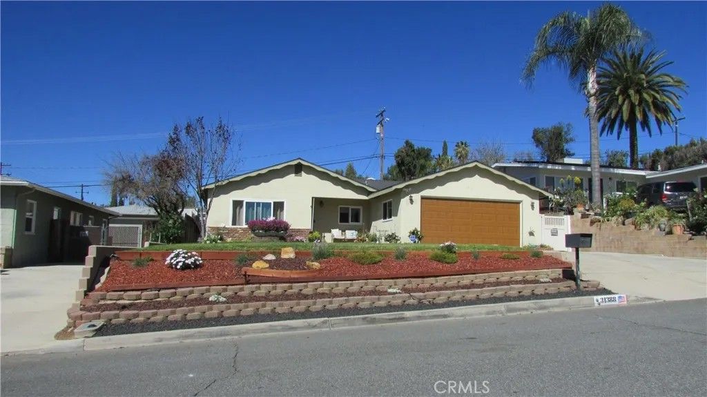 Photo of 31388 Sierra Linda Street, Yucaipa, CA 92399 (MLS # IG26039327)