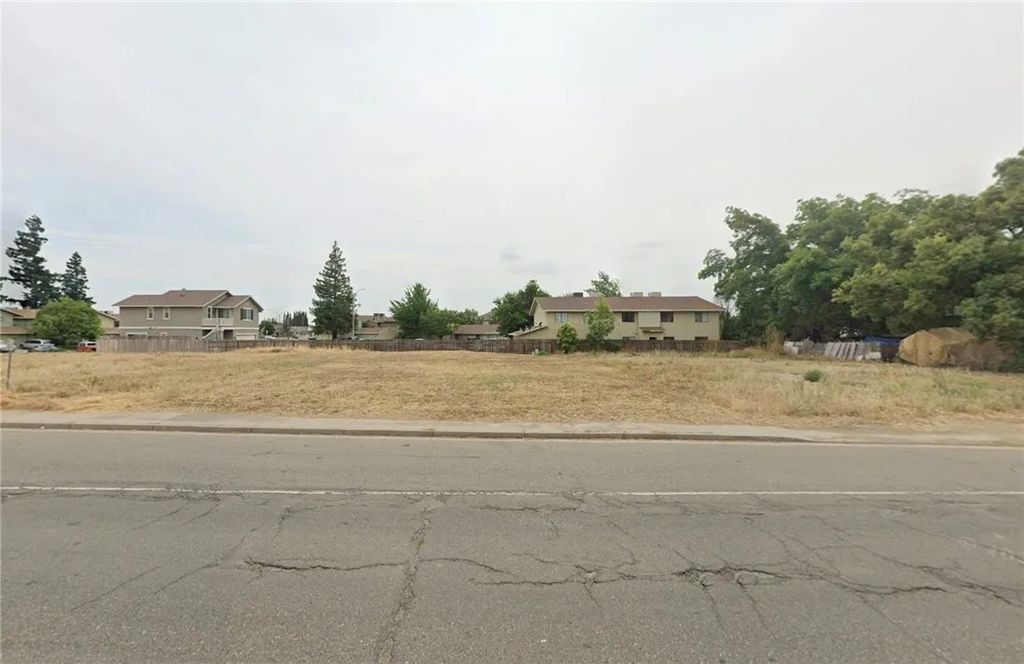 Photo of 571 F St, Waterford, CA 95386 (MLS # AR26052323)