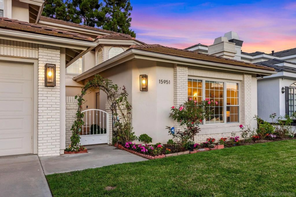 Photo of 15951 Avenida Calma, Rancho Santa Fe, CA 92091 (MLS # 250037064)