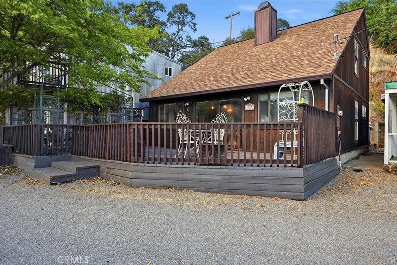 3985 Oakmont Drive