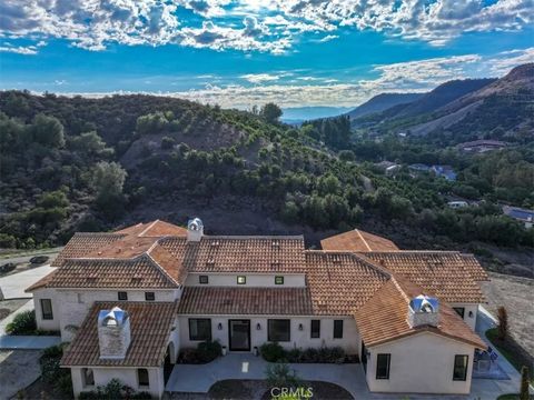 Photo of 43698 De Luz Rd, Temecula, CA 92590 (MLS # ND25246017)