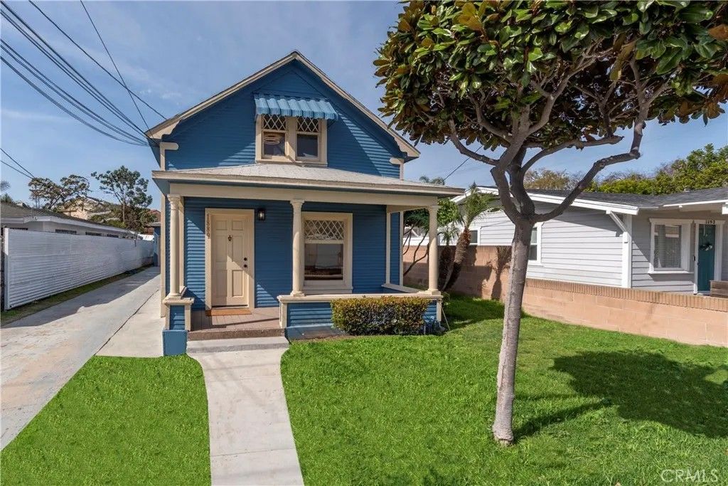 Photo of 1887 Saint Louis Avenue, Signal Hill, CA 90755 (MLS # RS26017647)