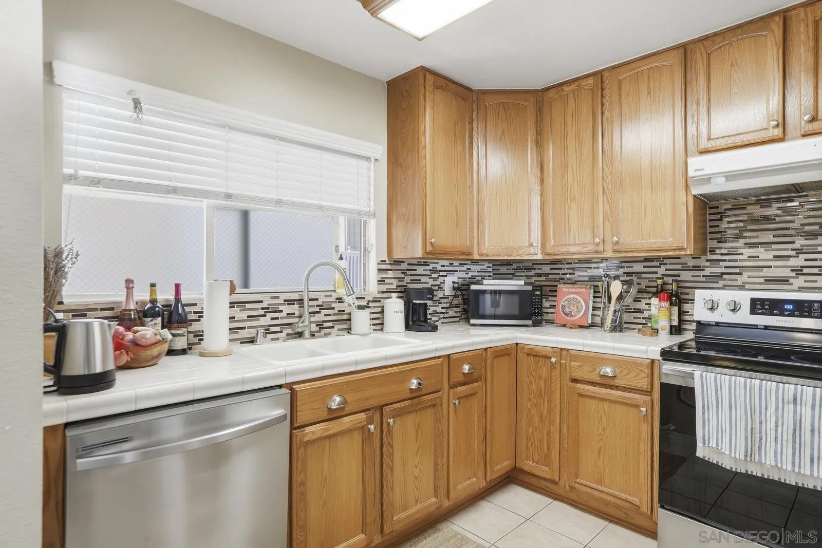 2514 Clairemont Dr 111