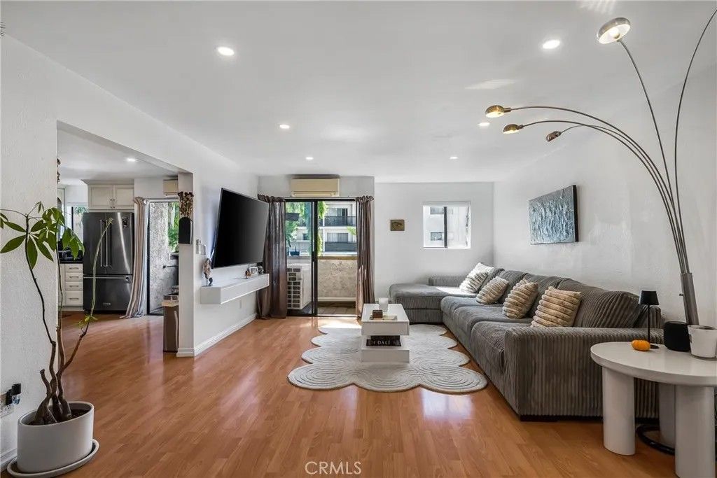 Photo of 18530 Hatteras Street #213, Tarzana, CA 91356 (MLS # SR26002317)