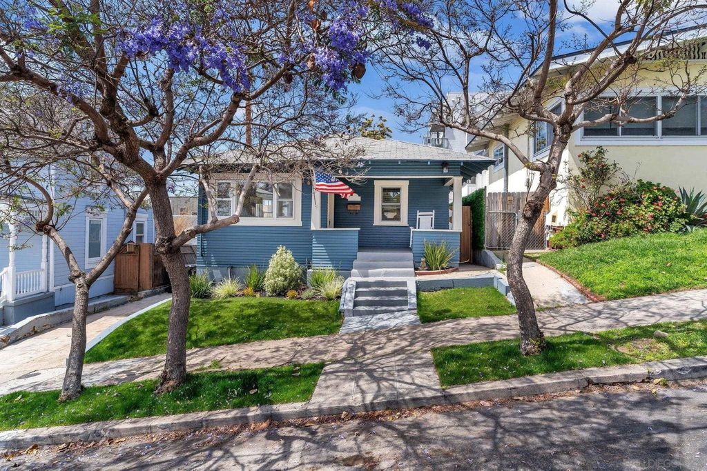 Photo of 418 W Ivy Street, San Diego, CA 92101 (MLS # 260002029)