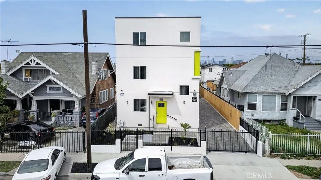 Photo of 283 E 50th St, Los Angeles, CA 90011 (MLS # DW26083711)