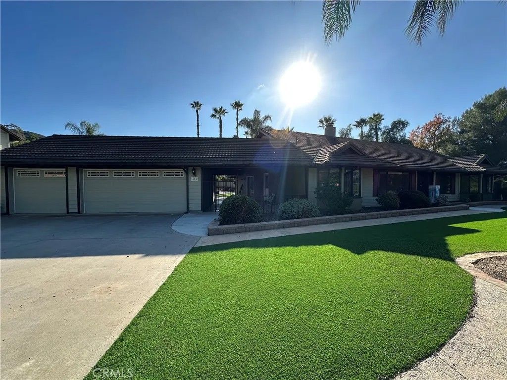 Photo of 605 Cox Rd, San Marcos, CA 92069 (MLS # WS26053882)