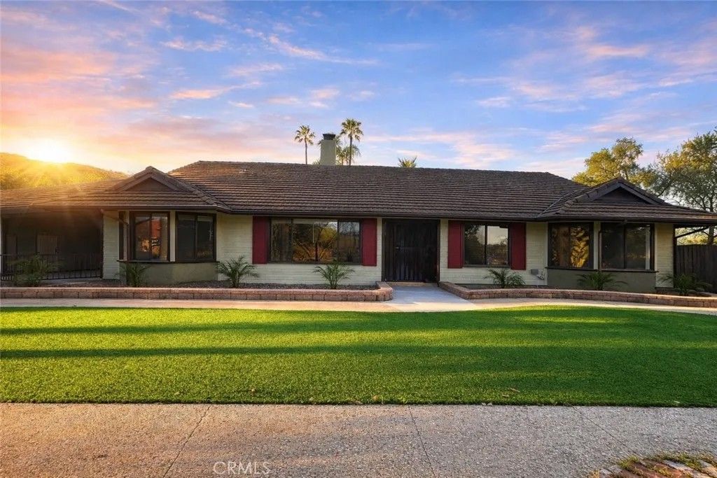 Photo of 605 Cox Rd, San Marcos, CA 92069 (MLS # WS26053882)