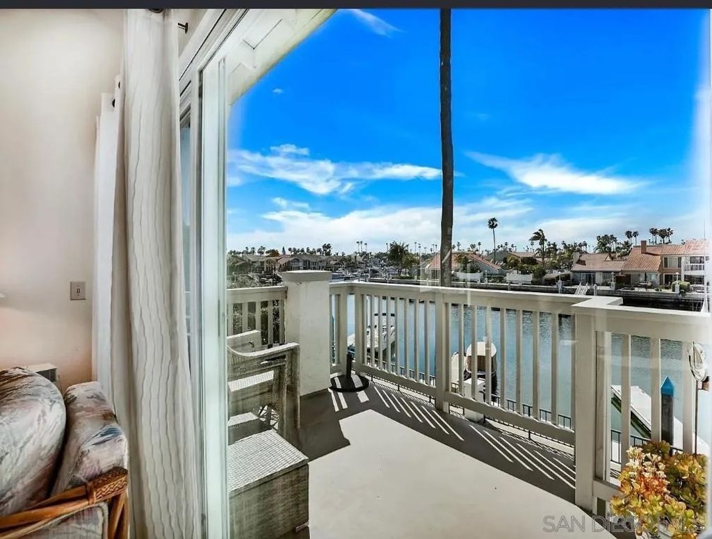 Photo of 66 W Kingston Ct, Coronado, CA 92118 (MLS # 250041872)