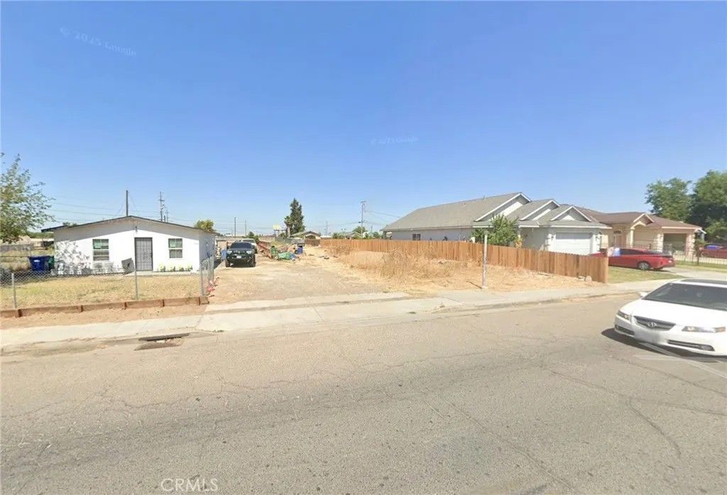 Photo of 2023 Beachwood Dr, Merced, CA 95348 (MLS # AR26074465)