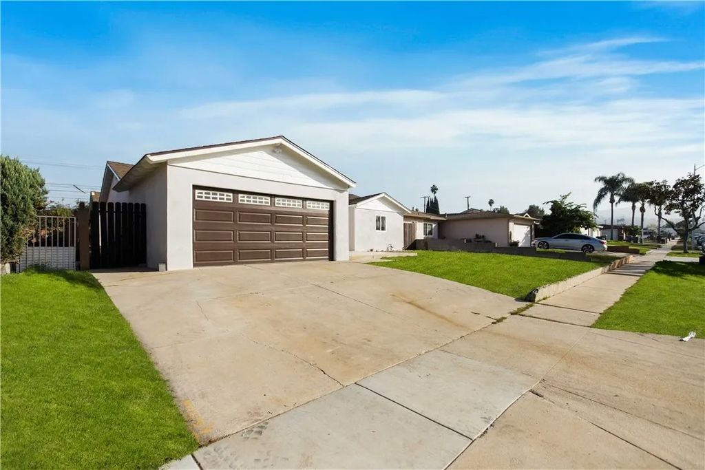 Photo of 1826 Bolanos Ave, Rowland Heights, CA 91748 (MLS # DW25278649)