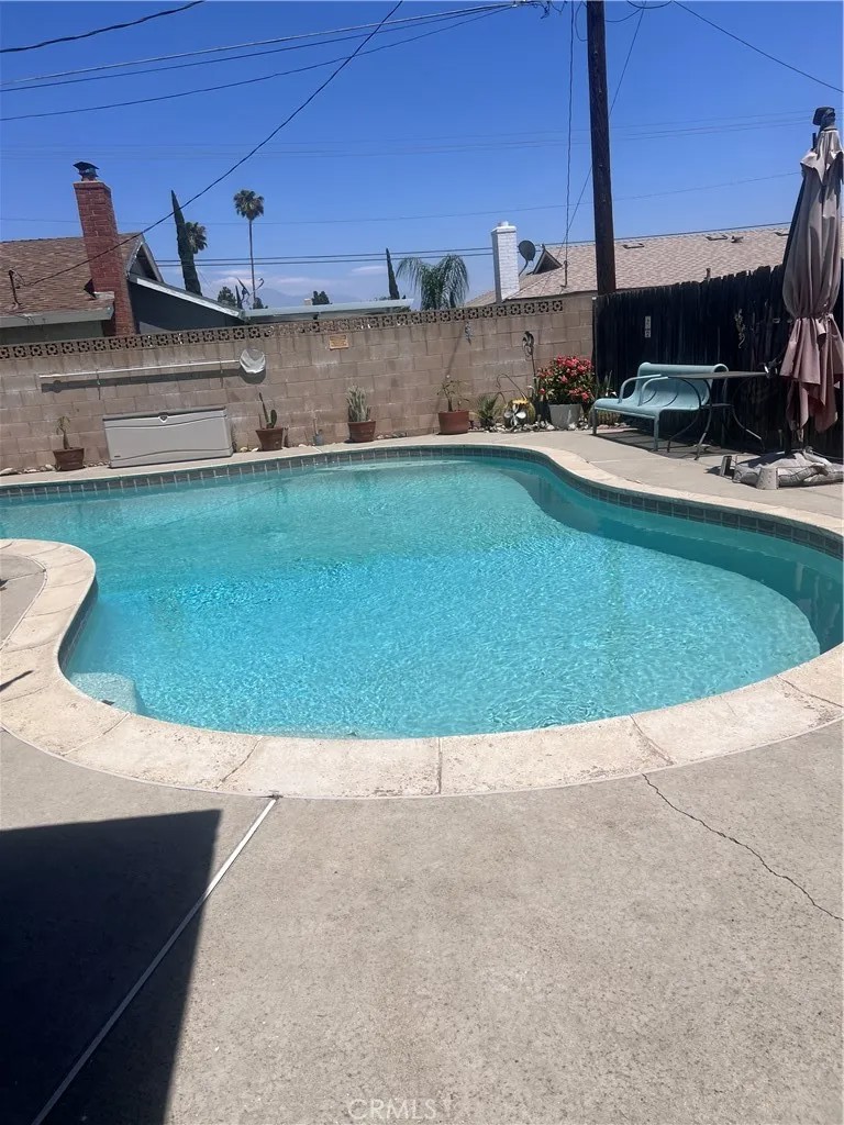 543 N Pampas