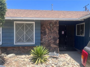 543 N Pampas Rialto CA 92376
