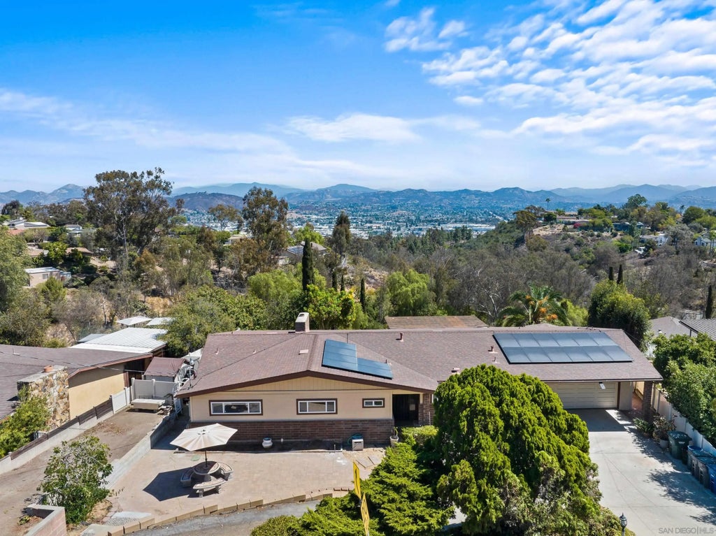 Photo of 777 Hacienda Dr, El Cajon, CA 92020 (MLS # 260022971)