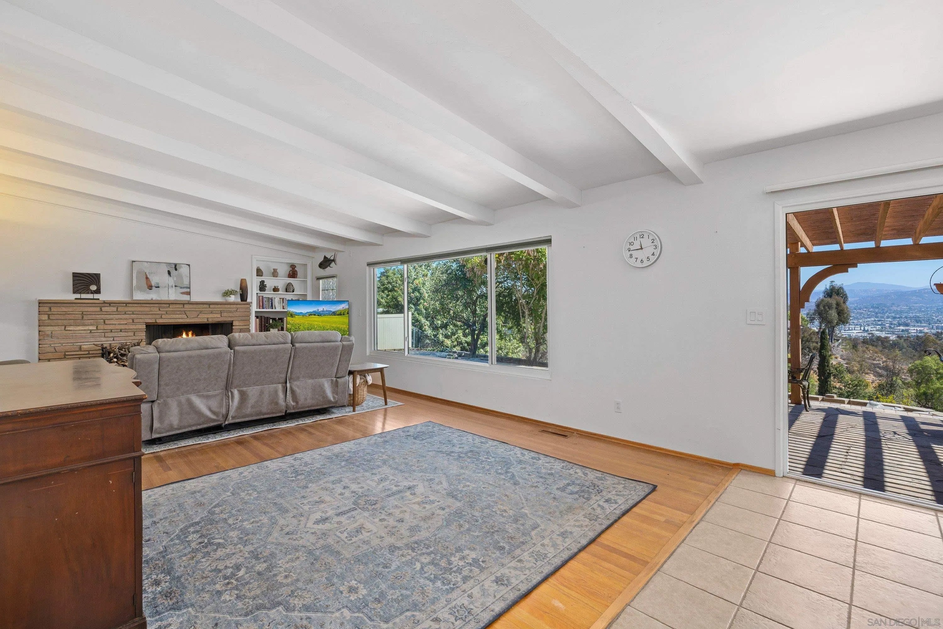 777 Hacienda Dr