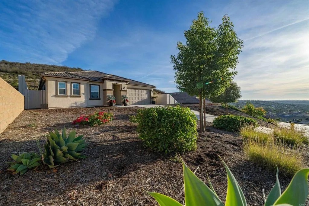 1235 Topanga Drive