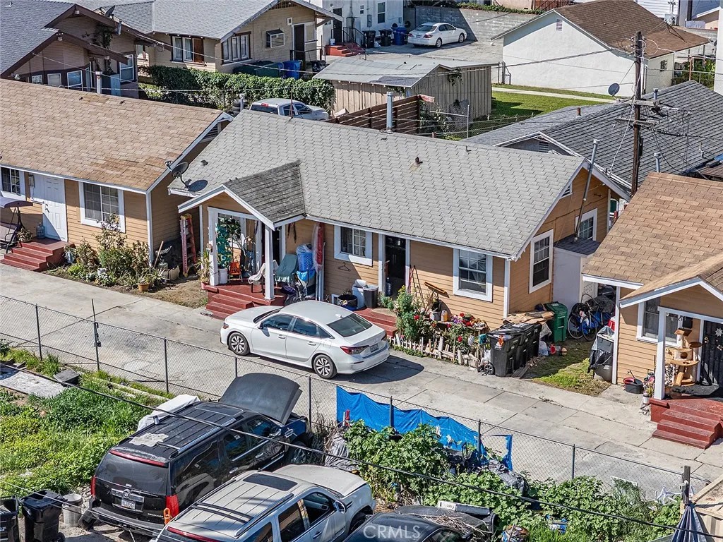 1565 W 51st