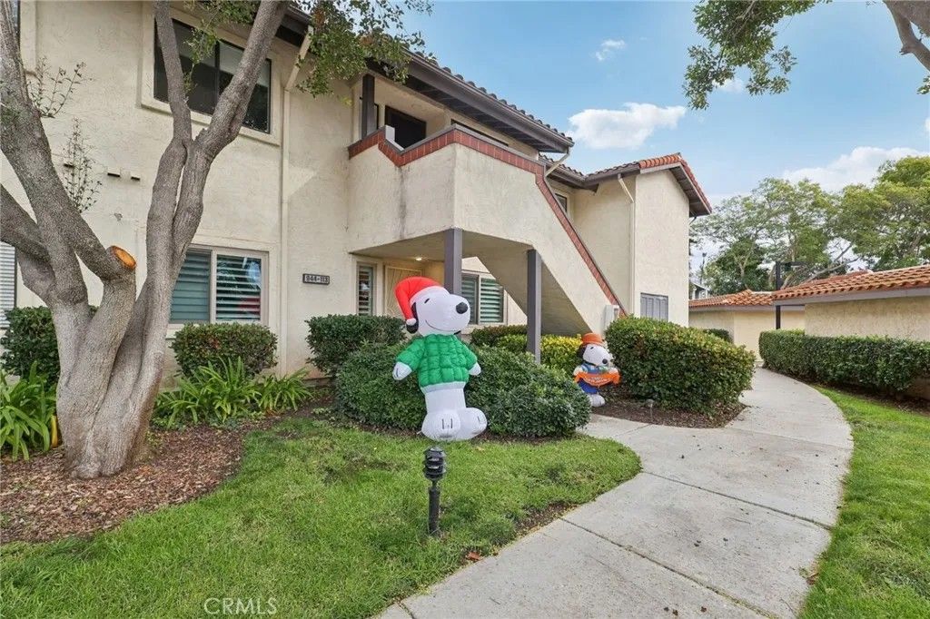 Photo of 944 Lupine Hills, Vista, CA 92081 (MLS # OC25267031)