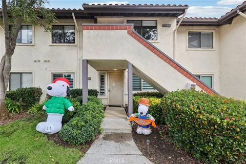 Photo of 944 Lupine Hills, Vista, CA 92081 (MLS # OC25267031)