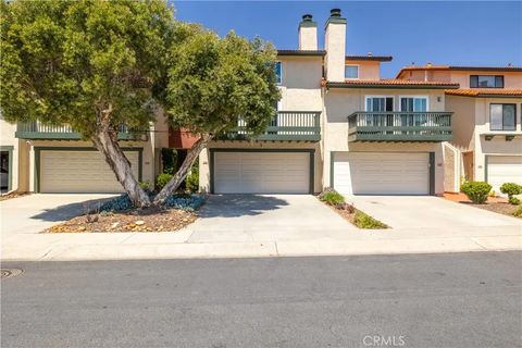 6958 Camino Pacheco San Diego CA 92111