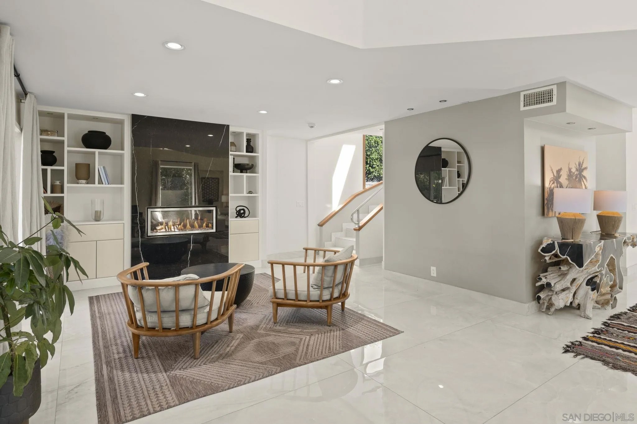 7911 El Paseo Grande