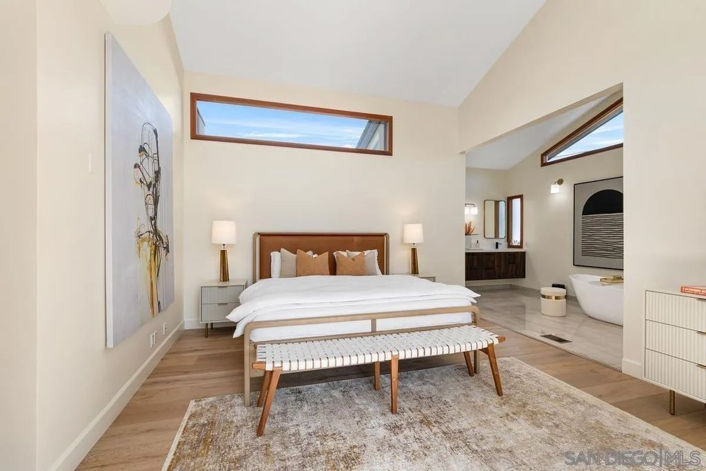 Photo of 7911 El Paseo Grande, La Jolla, CA 92037 (MLS # 260003747)