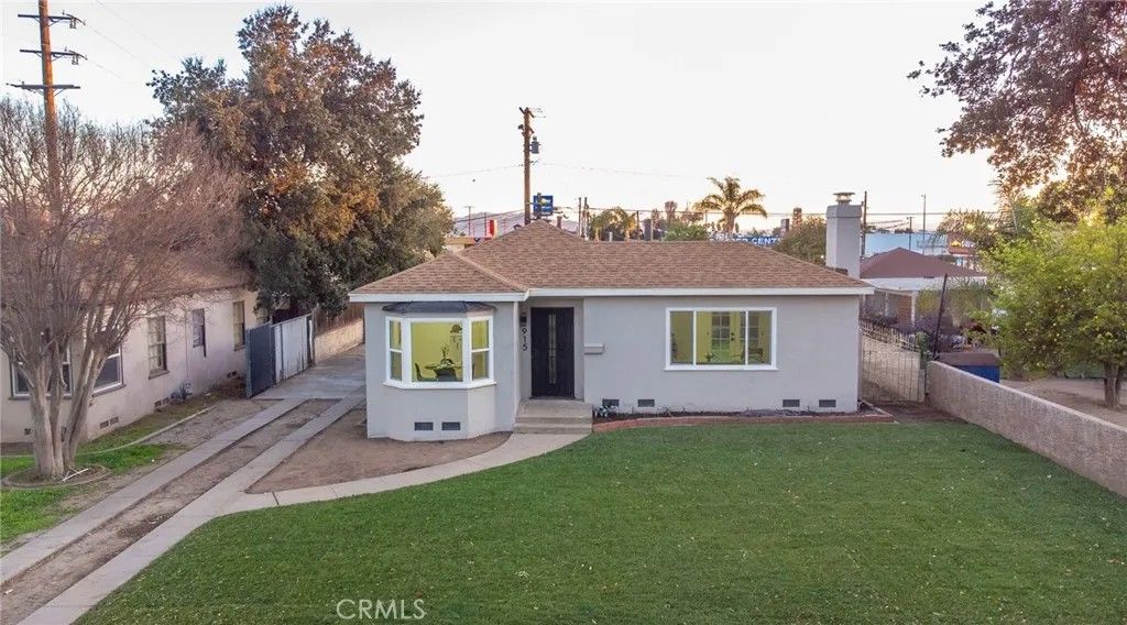 Photo of 915 W 23rd Street, San Bernardino, CA 92405 (MLS # CV26027433)