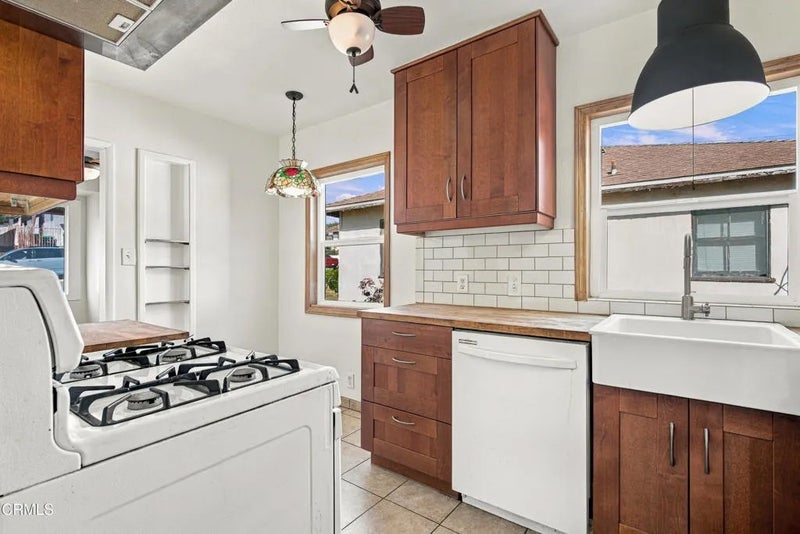 332 W Fernfield Drive